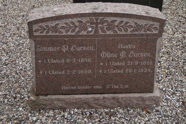 Billede af gravsten på Ulsted Kirkegård